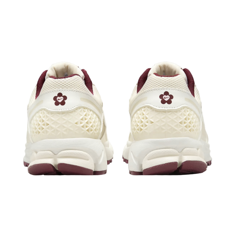 Nike Vomero 5 Valentine's Day