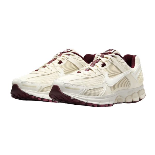 Nike Vomero 5 Valentine's Day