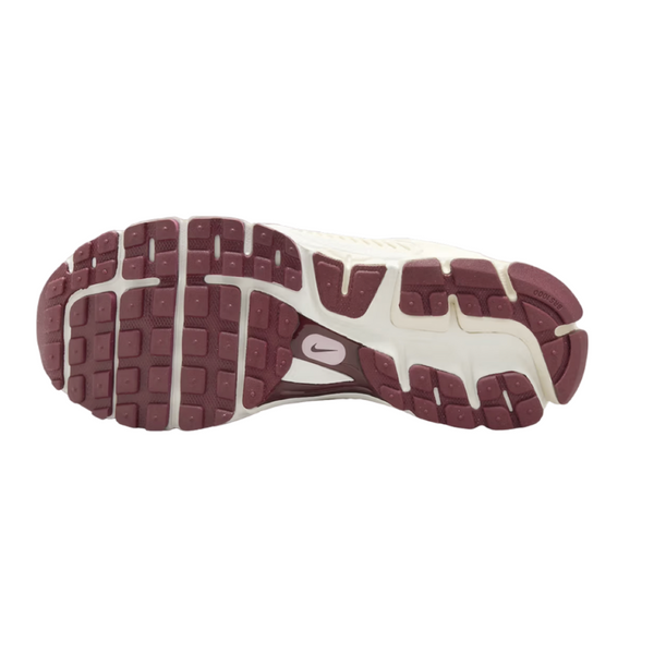 Nike Vomero 5 Valentine's Day